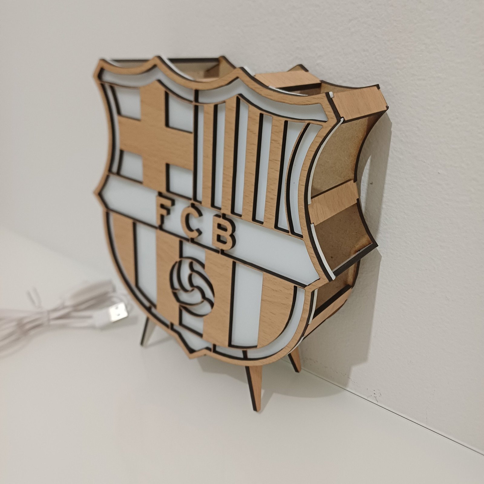 Lámpara quitamiedos personalizada artesanal de madera